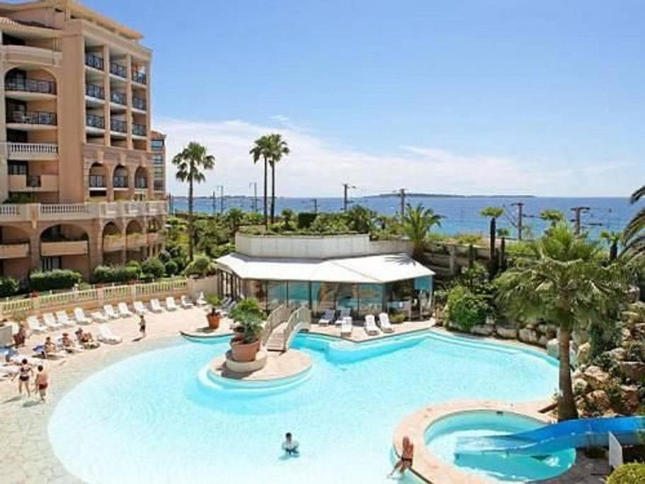 Appartamento In Riva Al Mare A Канны Экстерьер фото